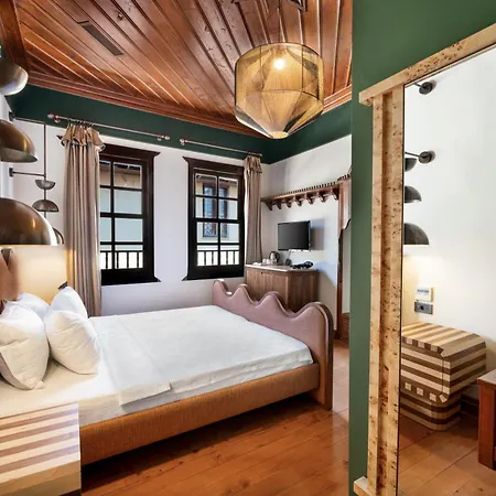 House 5 * Antalya